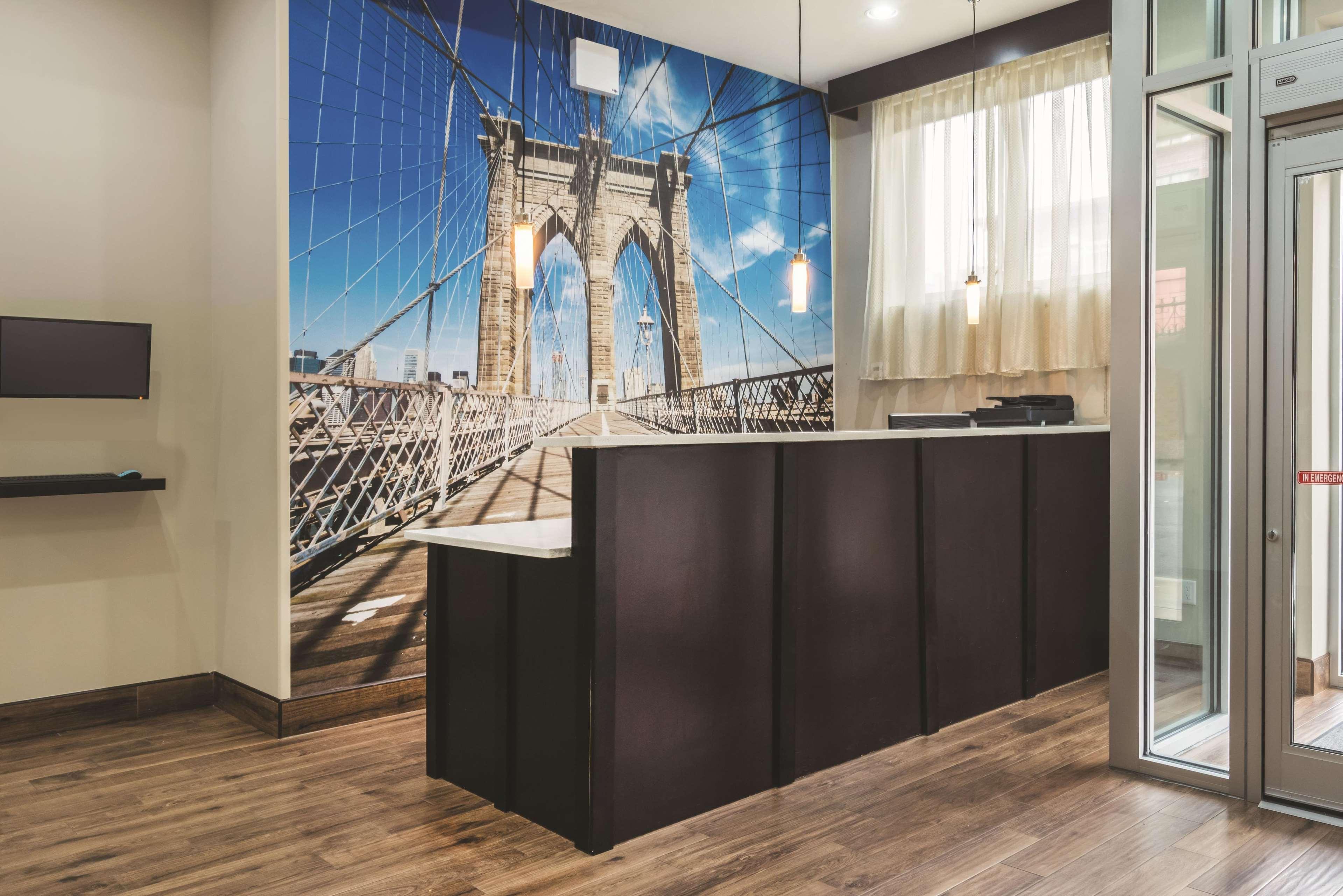 La Quinta By Wyndham Brooklyn Central New York Eksteriør billede