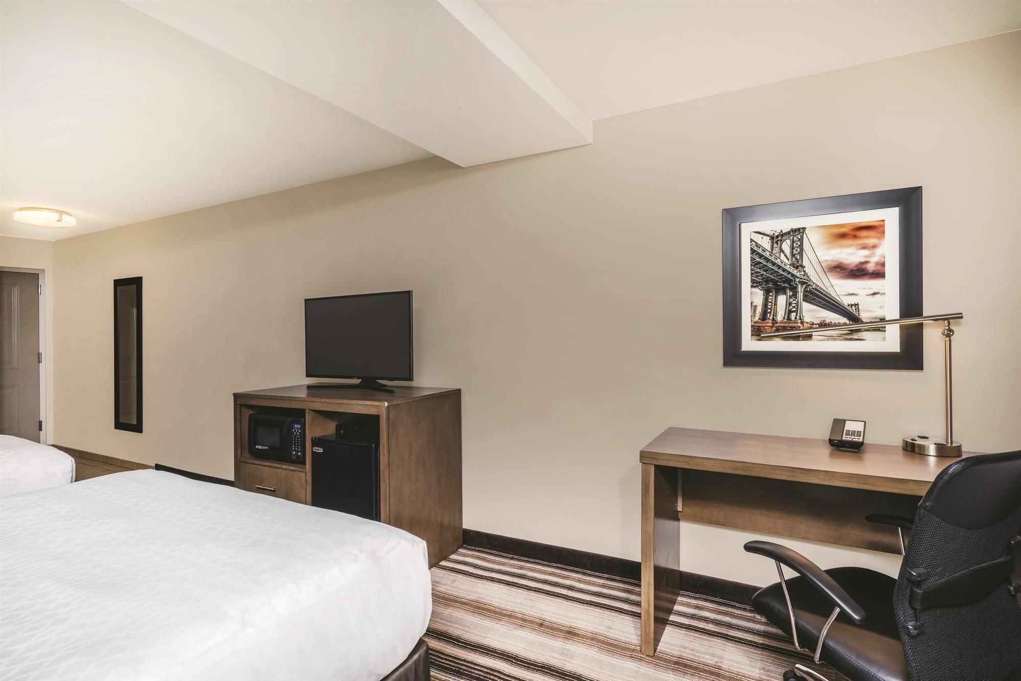 La Quinta By Wyndham Brooklyn Central New York Eksteriør billede