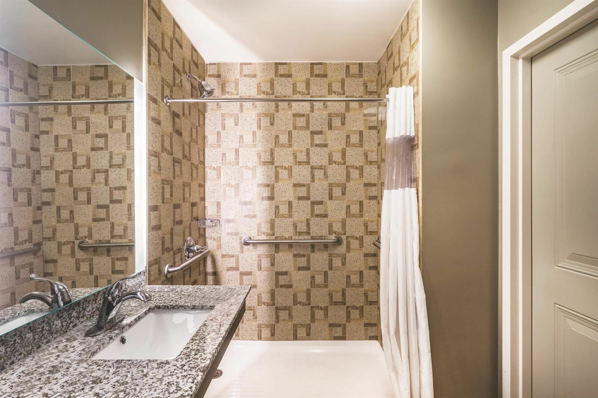 La Quinta By Wyndham Brooklyn Central New York Eksteriør billede